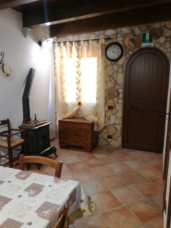 Vila Casa Vacanze Mediterraneo Tre Fontane Exteriér fotografie