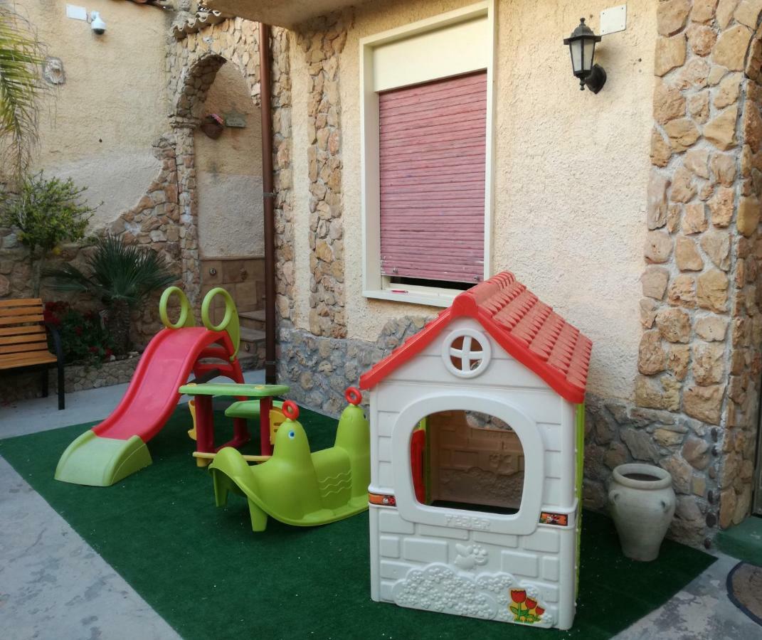 Vila Casa Vacanze Mediterraneo Tre Fontane Exteriér fotografie